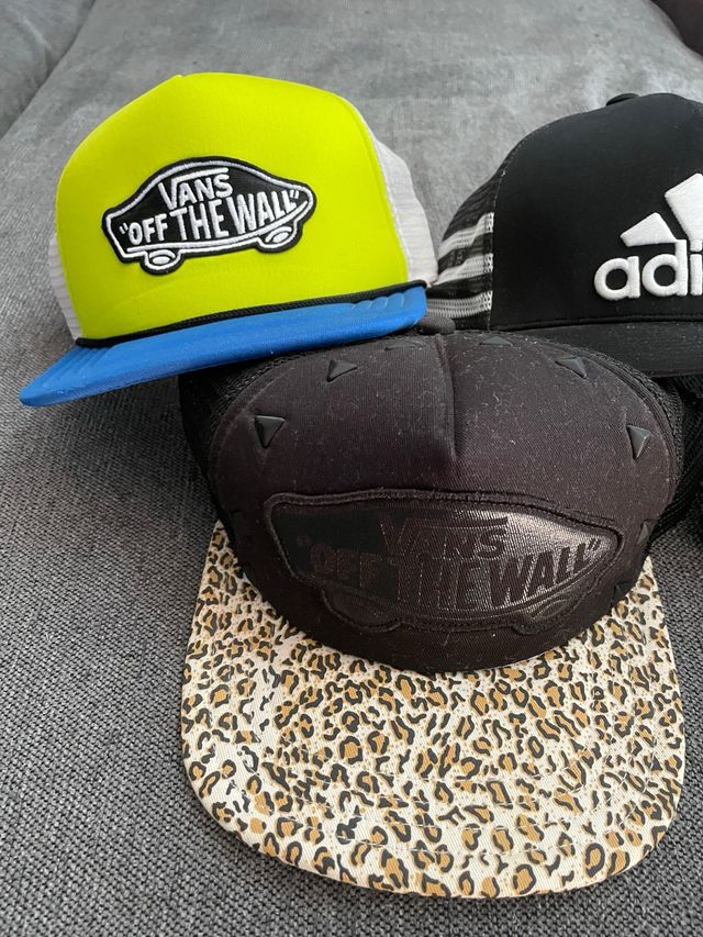 Gorras Vans & Adidas - 5 gorras 15€ cada una