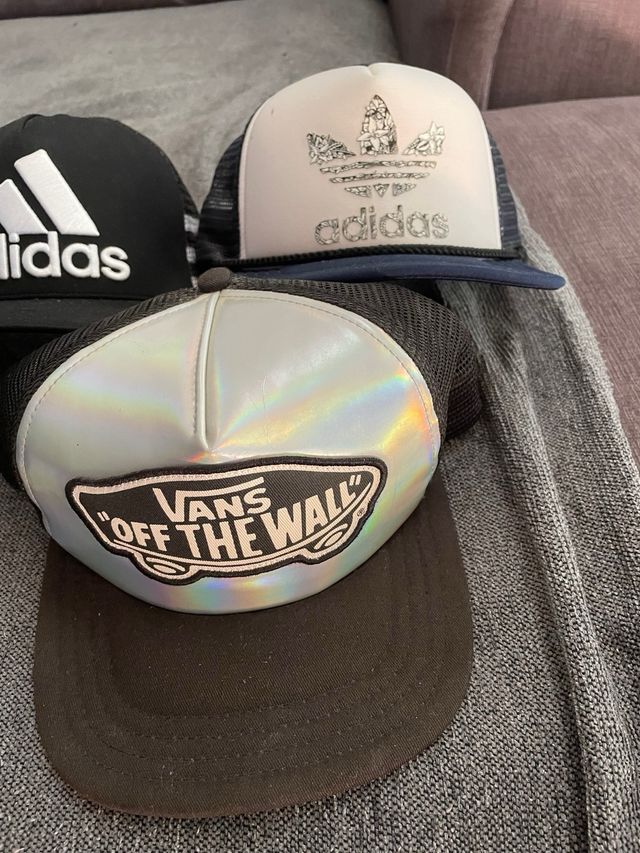 Gorras Vans & Adidas - 5 gorras 15€ cada una