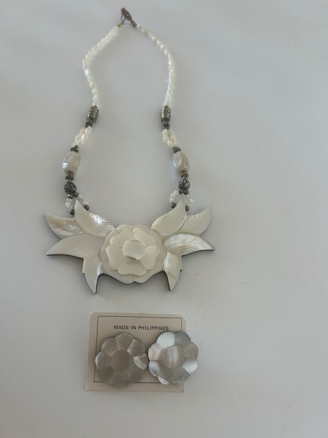 Collar y pendientes nácar vintage
