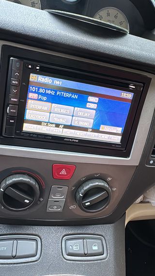 Alpine INE-S900R Navigatore