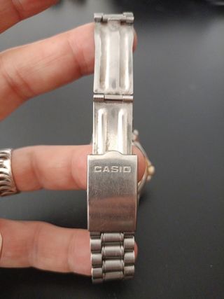 Reloj Casio cuarzo plata