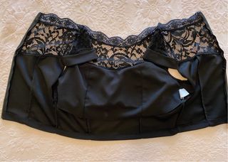 Crop Top con pizzo