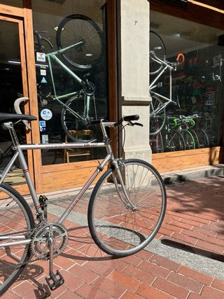 Bicicleta carretera BH clásica