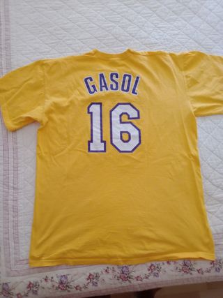 Camiseta Lakers amarilla Talla L + regalo de otra.