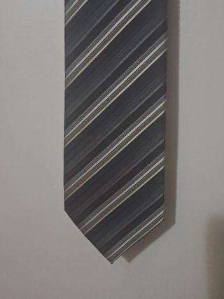Cravatta Grigio-Nera a Righe