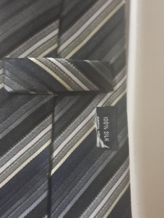 Cravatta Grigio-Nera a Righe