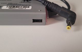 Cargador Netway 90W