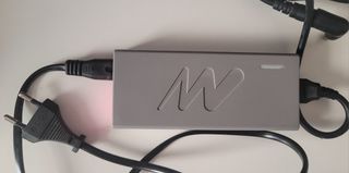 Cargador Netway 90W