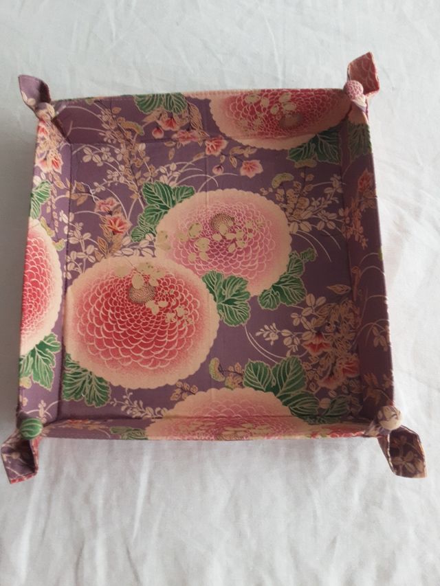 Vaciabolsillo de tela - Flores de diseño japonés.