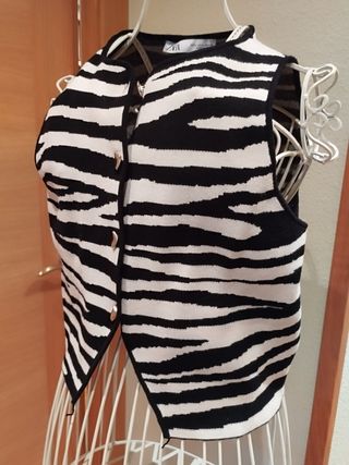Chaleco cebra Zara