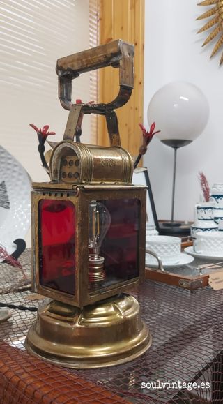 Farol antiguo tren francés