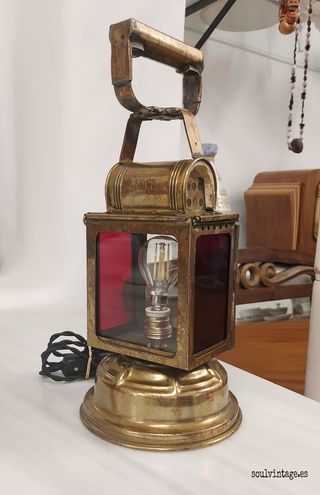 Farol antiguo tren francés