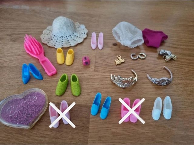 Accessori Barbie: Scarpe, corone e bracciali