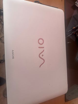 Portátil Sony Vaio SVF1521N1EW