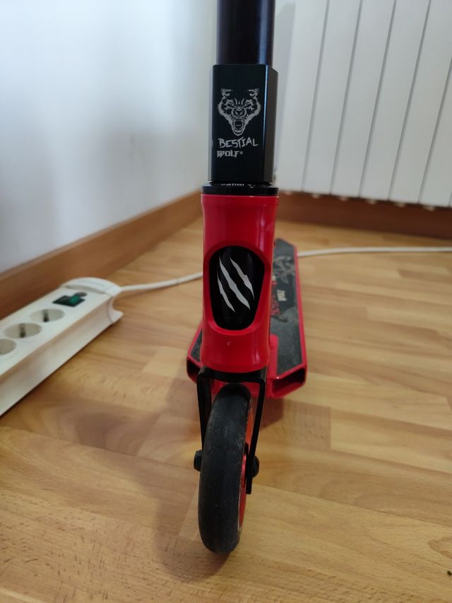 Patinete Bestial Wolf Booster B16