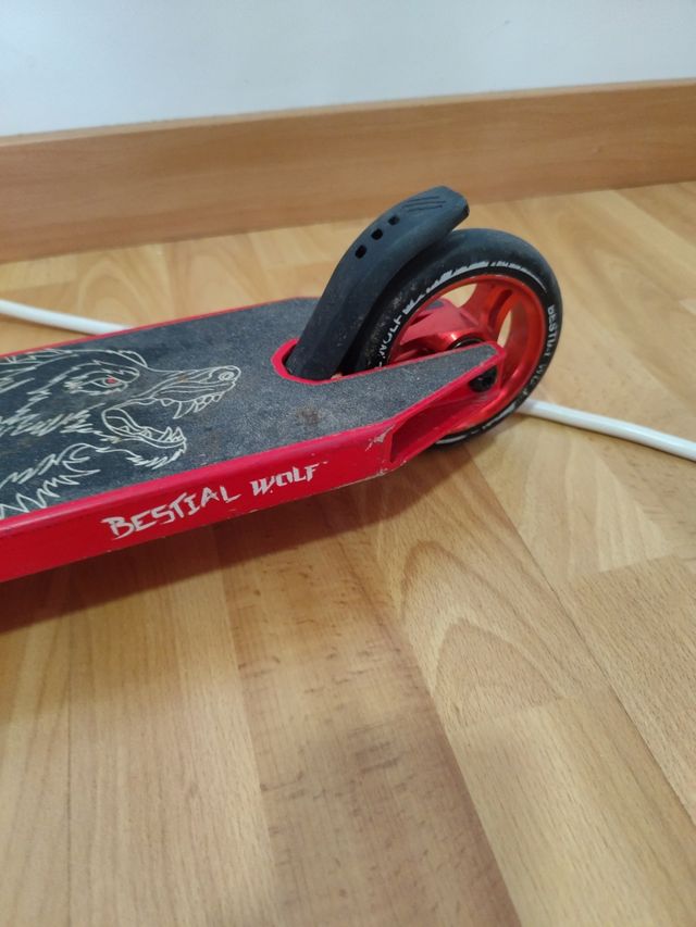 Patinete Bestial Wolf Booster B16