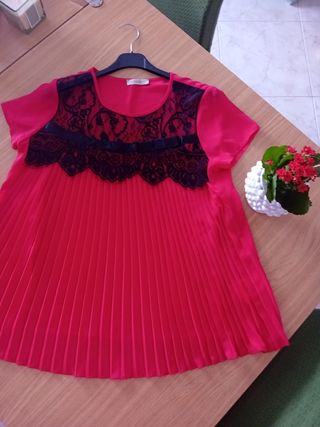 Blusa rossa plissettata tg M