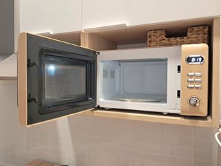 Microondas Cecotec crema retro Vintage cmo nuevo