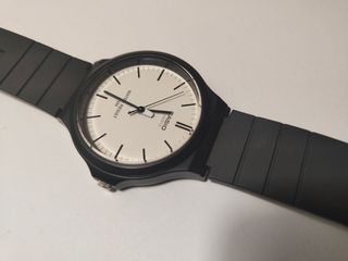 Reloj Casio - Negro y Blanco