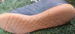 Zapatillas fútbol niño. Adidas y kipsta. Num 34. 