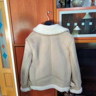 Cazadora borreguillo Zara beige