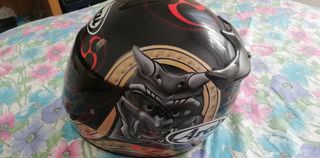 Casco arai