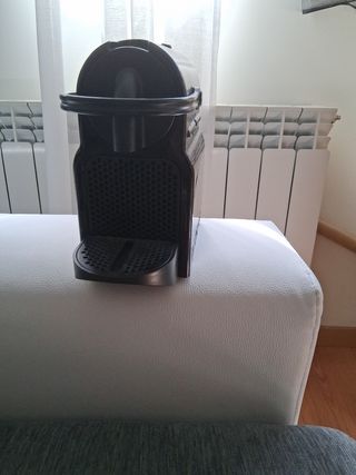 Cafetera cápsulas Nespresso