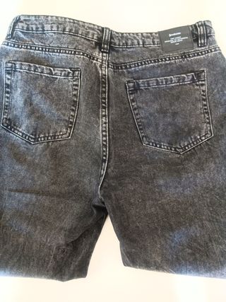 Vaqueros Mom Stradivarius negros