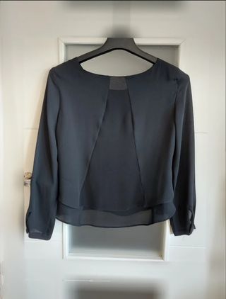 Zara Talla S - Blusa negra manga francesa