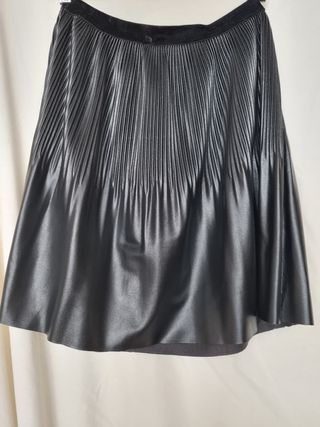 Falda plisada negra cuero sintético XS
