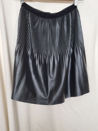 Falda plisada negra cuero sintético XS
