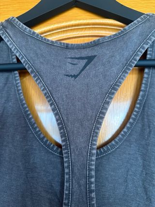 Camiseta de tirantes gymshark 
