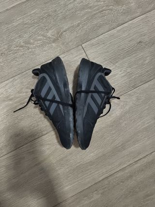 Zapatillas Adidas negras