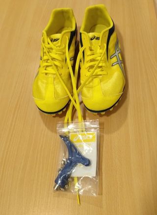 Zapatos de Clavos Atletismo. Asics