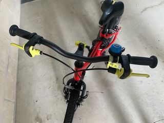 Bicicleta niño Decathlon 16" roja, en buen estado