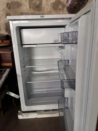 Congelador BEKO TS190320