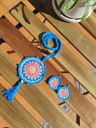 Collar y pendientes ganchillo