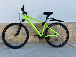 Rockrider ST 100 de 27,5″ en color amarillo neón