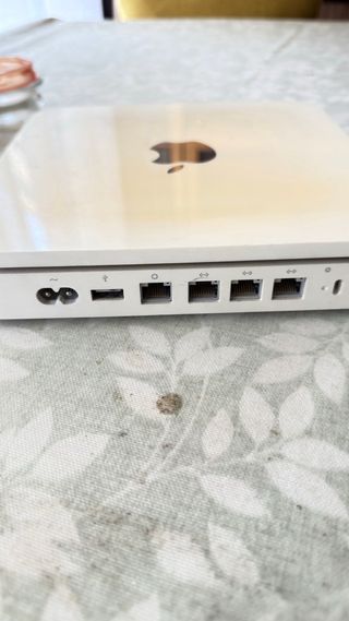 Apple AirPort Extreme Base