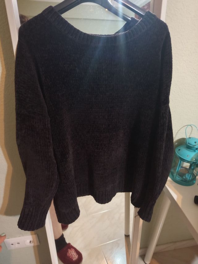 Suéter negro chenilla