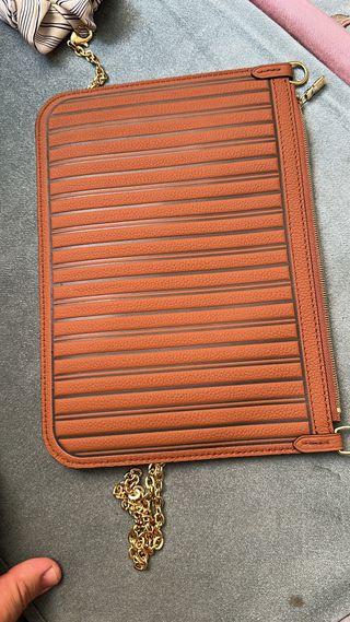 Pochette Louis Vuitton marrón
