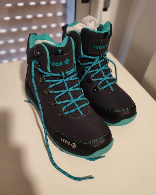 Botas montaña 39 NUEVAS