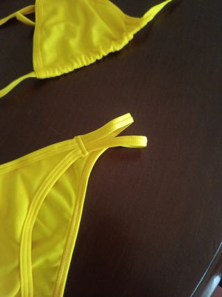 Bikini Triángulo Amarillo