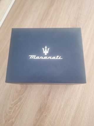 Reloj Maserati caballero azul y dorado