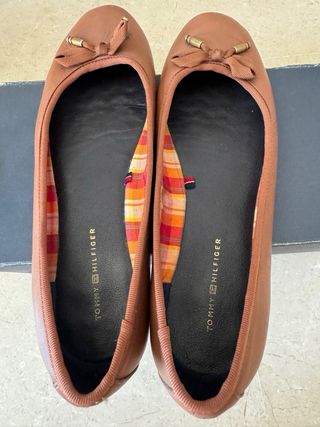 Bailarinas Tommy Hilfiger marrón, talla 39