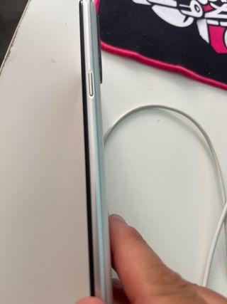 Realme 6i blanco - RMX2040 en su caja