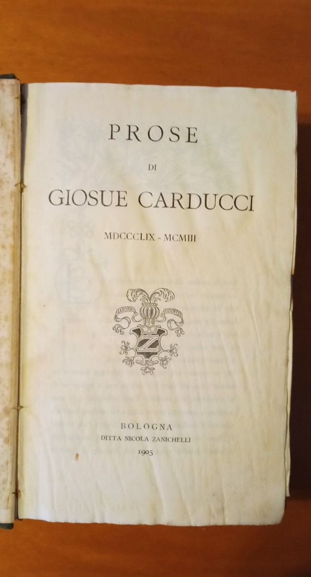 Libro Poesie di Giosuè Carducci