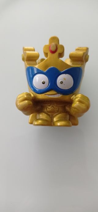 SuperThing: Figura Rey Dorado