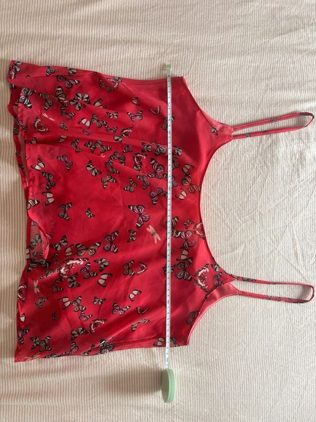 Top rosa estampado mariposas