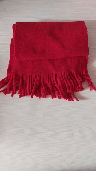 Sciarpa rossa con frange
